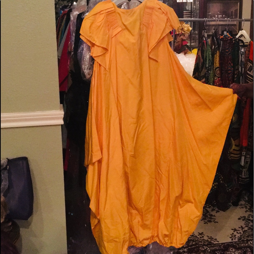 Awesome balloon bottom Maxi Dress. Fall color.